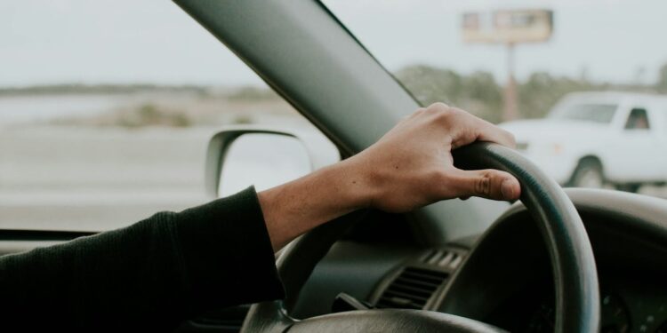 El Congreso tramita la propuesta del PSOE para reducir la tasa de alcoholemia al volante