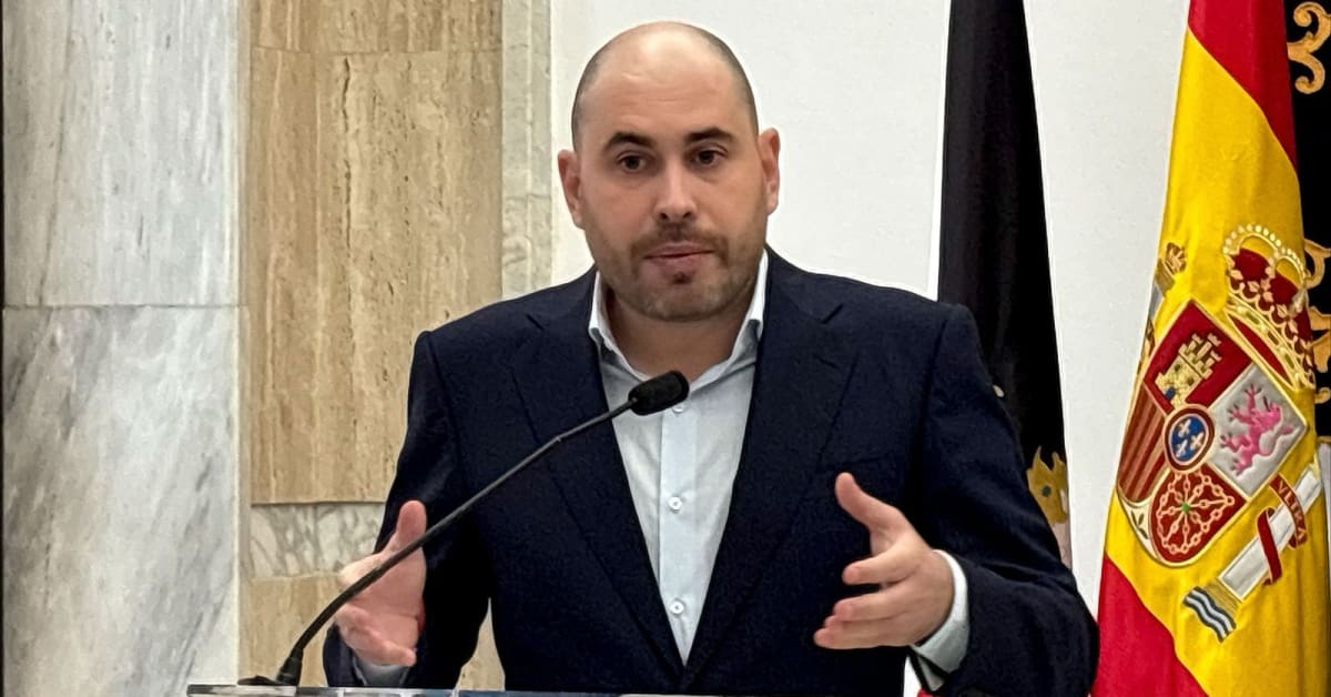 El delegado del Gobierno en Ceuta, Miguel Pérez Triano, presenta su dimisión El delegado del Gobierno en Ceuta, Miguel Pérez Triano, presenta su dimisión