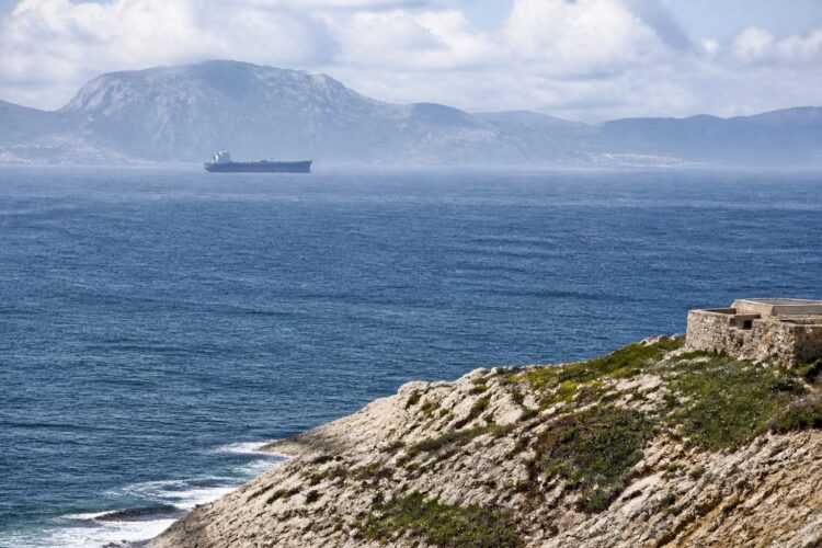 El paso del Estrecho visto desde Ceuta: curiosidades del cruce marítimo El paso del Estrecho visto desde Ceuta: curiosidades del cruce marítimo