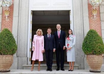 El Senado rechaza el Tratado de Amistad entre España y Francia durante la visita de Macron El Senado rechaza el Tratado de Amistad entre España y Francia durante la visita de Macron