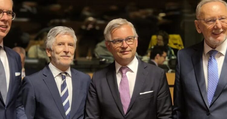 Bruselas alertó en mayo de que España carece de un plan efectivo ante crisis migratorias y sufre «carencias de personal» fronterizo