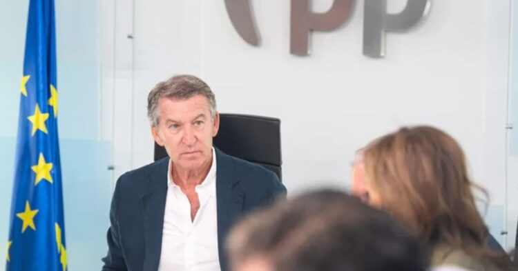 Feijóo viajará a Ceuta junto al presidente del PP europeo para «europeizar» la crisis migratoria Feijóo viajará a Ceuta junto al presidente del PP europeo para «europeizar» la crisis migratoria