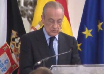 Florentino Pérez muestra su respaldo a Ceuta con una visita institucional tras la polémica de las camisetas de los futbolistas Florentino Pérez muestra su respaldo a Ceuta con una visita institucional tras la polémica de las camisetas de los futbolistas
