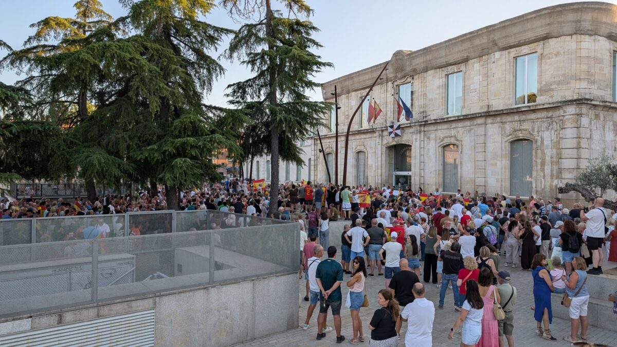 Ceuta recibe apoyo en las plazas de toda España