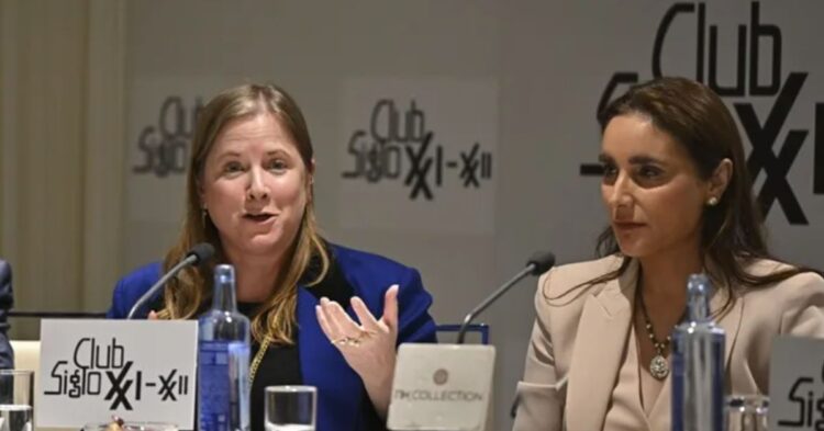 La diplomática de Israel desvincula a su país de la crisis de Ceuta y avisa al Gobierno: «No trabajar en defensa con nosotros tiene un precio» La diplomática de Israel desvincula a su país de la crisis de Ceuta y avisa al Gobierno: «No trabajar en defensa con nosotros tiene un precio»