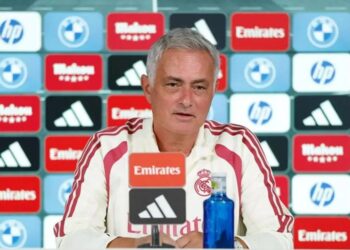 Mourinho: «Yo no critico a la afición, pero Vinicius merece todo mi respeto»