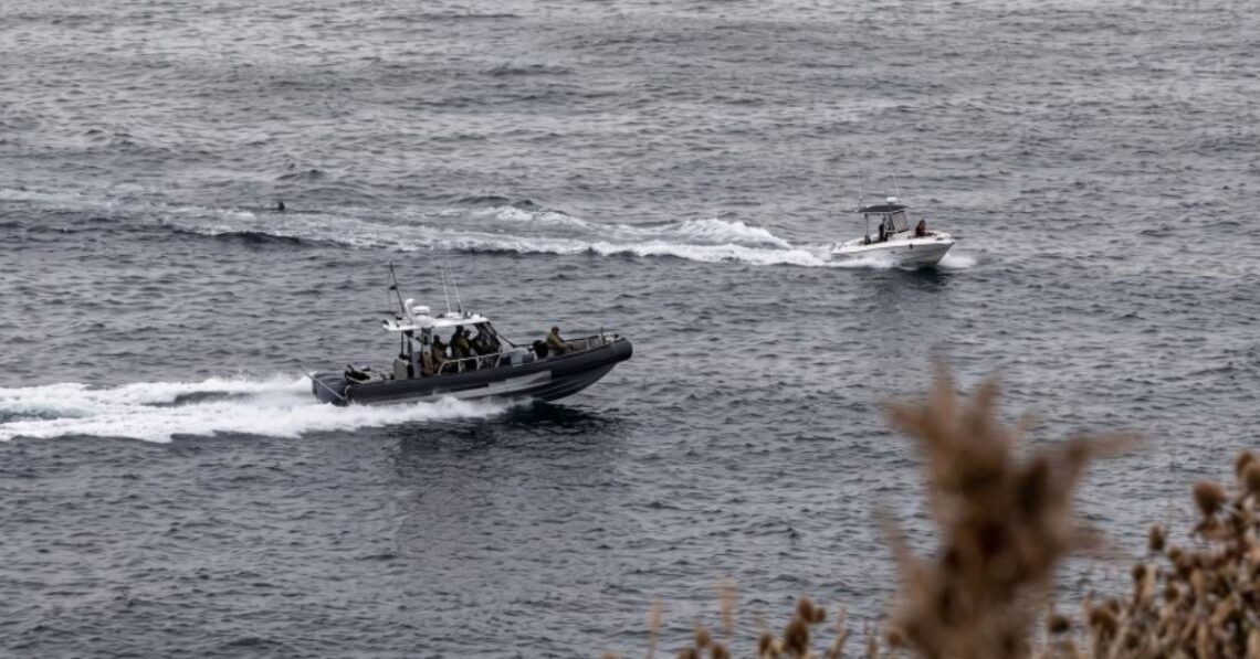 Una patera revela ruta marítima entre Ceuta y Algeciras Una patera revela ruta marítima entre Ceuta y Algeciras