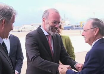 «¿Qué busca Sánchez? ¿Mantener el caos?»: Manfred Weber vuelve «impresionado» de su visita a Ceuta «¿Qué busca Sánchez? ¿Mantener el caos?»: Manfred Weber vuelve «impresionado» de su visita a Ceuta