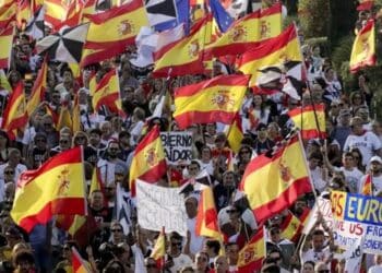 Madrid sale a la calle por Ceuta y exige la convocatoria inmediata de elecciones generales Madrid sale a la calle por Ceuta y exige la convocatoria inmediata de elecciones generales