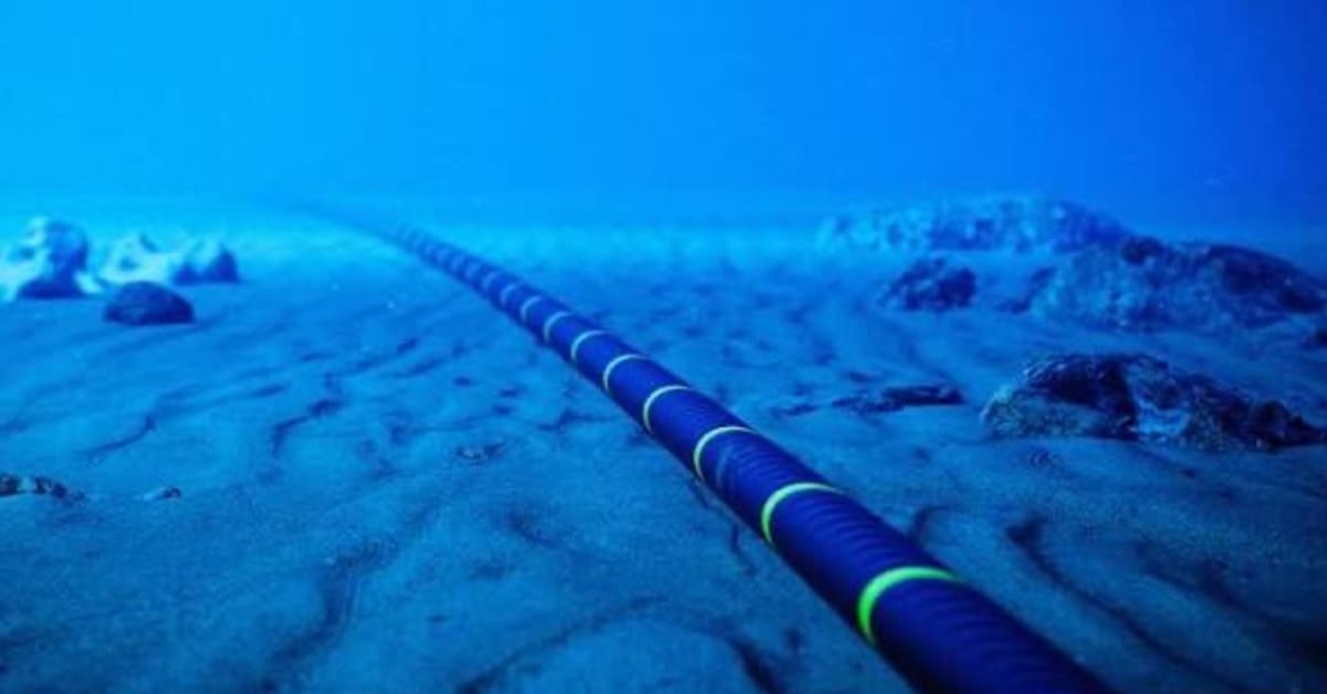 Marruecos planea un cable submarino para exportar energía verde a Francia