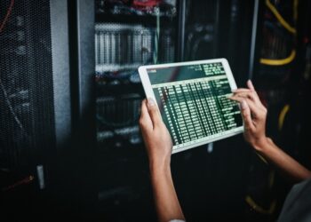 El 84% de las empresas espera gestionar redes con IA en 12 meses