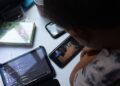 Las causas de la debacle educativa en PISA: la adicción a las pantallas, la falta de esfuerzo y aulas más complejas minan los resultados Las causas de la debacle educativa en PISA: la adicción a las pantallas, la falta de esfuerzo y aulas más complejas minan los resultados