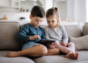 Pantallas y niños: pautas realistas por edades