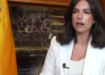Vox califica de «cortina de humo» la desclasificación de informes sobre Ceuta y acusa al Gobierno de estar «alineado con Marruecos» Vox califica de «cortina de humo» la desclasificación de informes sobre Ceuta y acusa al Gobierno de estar «alineado con Marruecos»