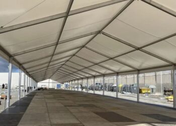 El Gobierno agiliza las infraestructuras en el puerto de Ceuta para dar cobijo a más de 1.000 migrantes