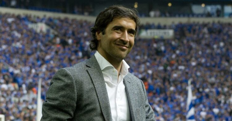 Raúl González defiende a Vinicius de los pitos del Bernabéu: «Es un jugador que no se rinde» Raúl González defiende a Vinicius de los pitos del Bernabéu: «Es un jugador que no se rinde»
