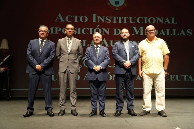 Vivas afirma que Ceuta superará el momento crítico