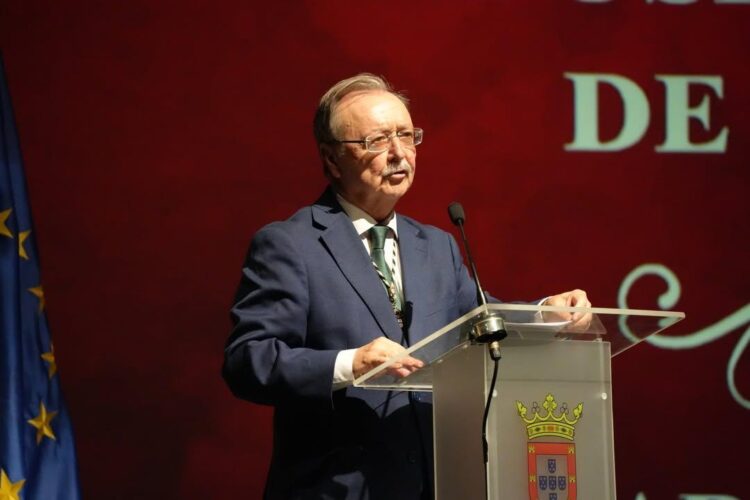 Ceuta se mantiene firme a pesar del peligro Ceuta se mantiene firme a pesar del peligro