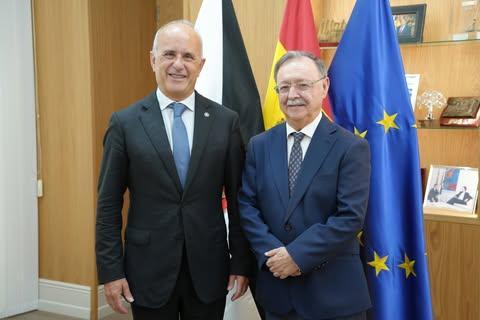 Reunión entre el rector de la UNED y el presidente de Ceuta Reunión entre el rector de la UNED y el presidente de Ceuta