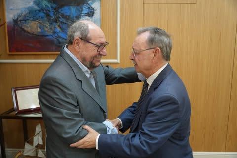 Juan Vivas recibe al presidente de Bidafarma Juan Vivas recibe al presidente de Bidafarma
