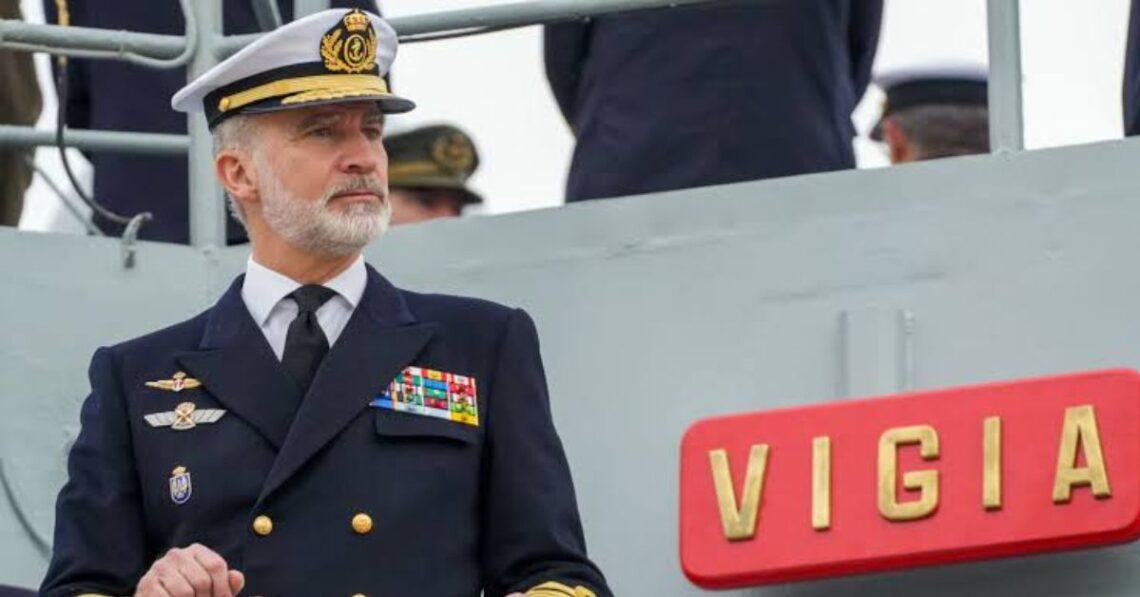 Felipe VI destaca el «ejemplo de civismo» de Ceuta ante la crisis migratoria mientras la Casa Real espera que el Gobierno fije la fecha de su viaje Felipe VI destaca el «ejemplo de civismo» de Ceuta ante la crisis migratoria mientras la Casa Real espera que el Gobierno fije la fecha de su viaje