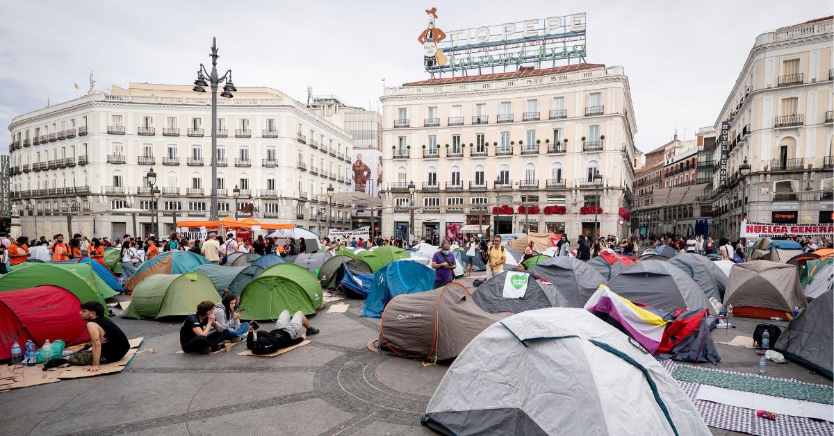 Guerra abierta por la vivienda en Sol: «El rescate es el decreto o estáis acabados» Guerra abierta por la vivienda en Sol: «El rescate es el decreto o estáis acabados»