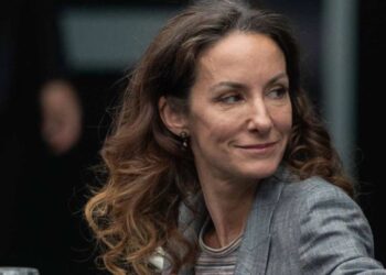 Telma Ortiz reafirma el orgullo por sus sobrinas, la Princesa Leonor y la Infanta Sofía, tras asistir a un homenaje a Joaquín Cortés