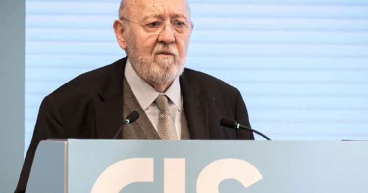 El CIS de Tezanos suprime del Barómetro la valoración sobre la gestión del Gobierno en la crisis migratoria El CIS de Tezanos suprime del Barómetro la valoración sobre la gestión del Gobierno en la crisis migratoria