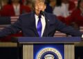 Trump promete un «dividendo» de 5.000 dólares a los adultos estadounidenses si el Partido Republicano gana las ‘midterms’