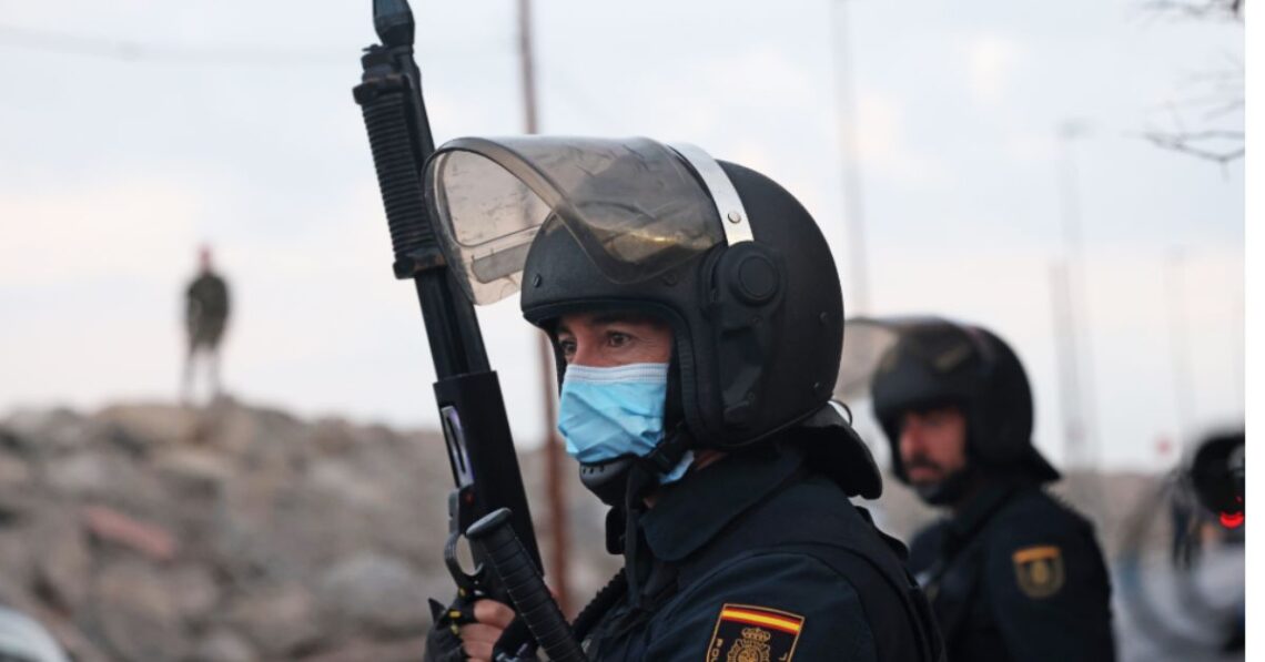 JUPOL desmiente a Interior y reduce a 70 los agentes de la UIP asignados al traslado de migrantes en Ceuta JUPOL desmiente a Interior y reduce a 70 los agentes de la UIP asignados al traslado de migrantes en Ceuta