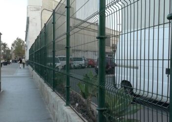 «Queremos vivir en paz»: Junta Obras del Puerto se cierra con vallas e exige presencia militar o policial «Queremos vivir en paz»: Junta Obras del Puerto se cierra con vallas e exige presencia militar o policial