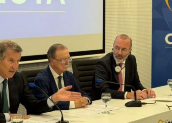 Vivas avisa de que Ceuta es una «olla a presión» y sentencia: «No vamos a consentir que se convierta en un mega CETI» Vivas avisa de que Ceuta es una «olla a presión» y sentencia: «No vamos a consentir que se convierta en un mega CETI»