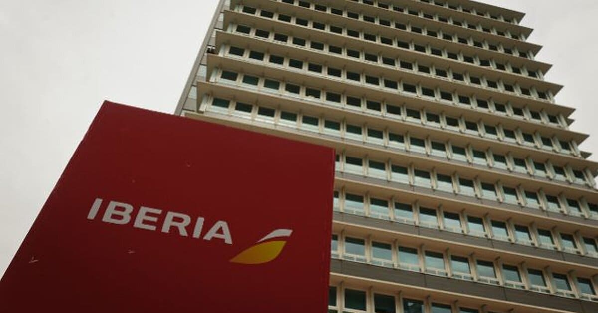 Iberia tope los vuelos con Andalucía a 99 euros y refuerza las conexiones tras el accidente de tren en Toledo Iberia tope los vuelos con Andalucía a 99 euros y refuerza las conexiones tras el accidente de tren en Toledo
