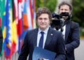 Milei arremete en Madrid contra Pedro Sánchez, a quien tilda de «impresentable dictador», y pide «sacar a patadas a los socialistas» Milei arremete en Madrid contra Pedro Sánchez, a quien tilda de «impresentable dictador», y pide «sacar a patadas a los socialistas»