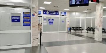 Cobraban hasta 6.000 euros por DNI: 45 detenidos en Ceuta en una macrooperación en el puerto marítimo Cobraban hasta 6.000 euros por DNI: 45 detenidos en Ceuta en una macrooperación en el puerto marítimo