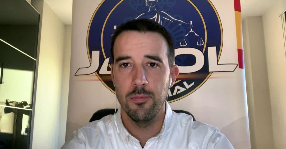 JUPOL y CEP exigen la dimisión del delegado del Gobierno tras censurar las cargas policiales en la Complutense JUPOL y CEP exigen la dimisión del delegado del Gobierno tras censurar las cargas policiales en la Complutense