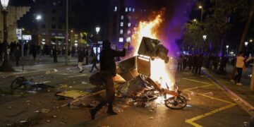 Un canal de Telegram convoca una protesta violenta en Palma y los comerciantes exigen medidas preventivas Un canal de Telegram convoca una protesta violenta en Palma y los comerciantes exigen medidas preventivas