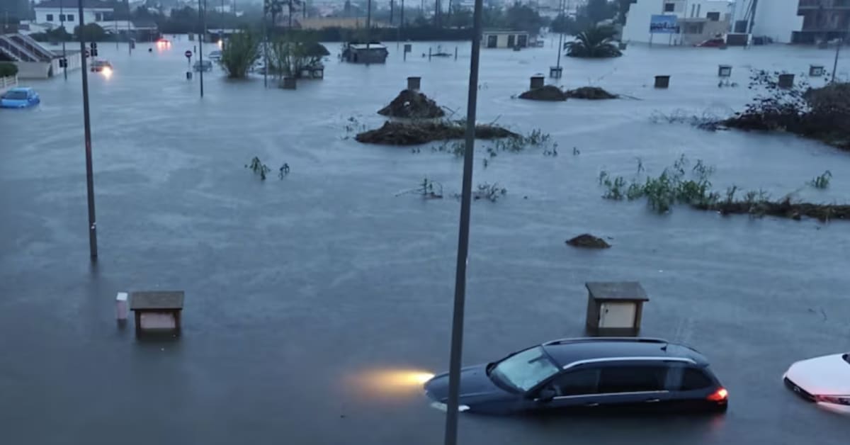 La DANA ‘Adam’ golpea con dureza la Comunidad Valenciana: inundaciones severas, seis municipios incomunicados y más de 100.000 alumnos sin clases La DANA ‘Adam’ golpea con dureza la Comunidad Valenciana: inundaciones severas, seis municipios incomunicados y más de 100.000 alumnos sin clases
