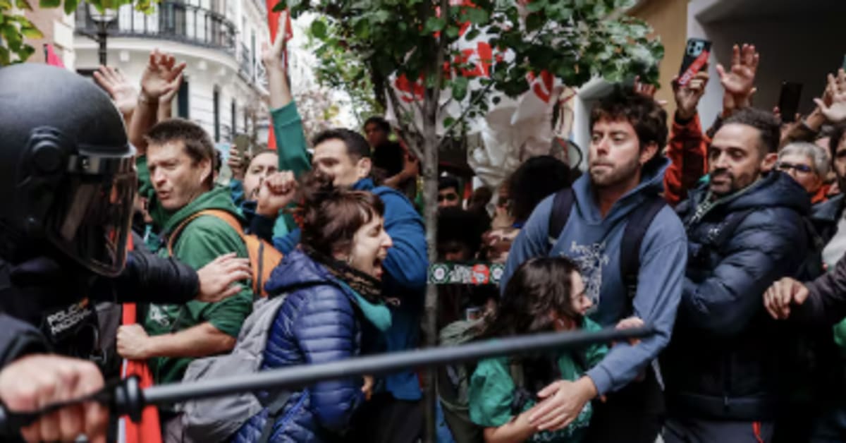 El Ministerio del Interior detecta amenaza yihadista contra policías y manifestantes en España El Ministerio del Interior detecta amenaza yihadista contra policías y manifestantes en España