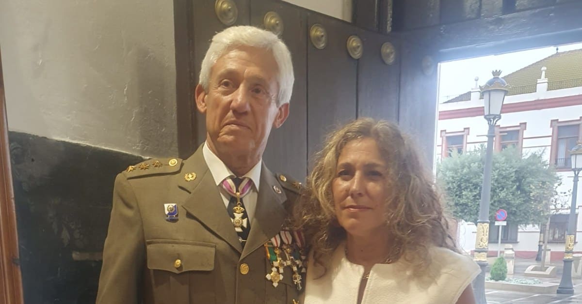 Carlos Pavón, coronel retirado, con uniforme
