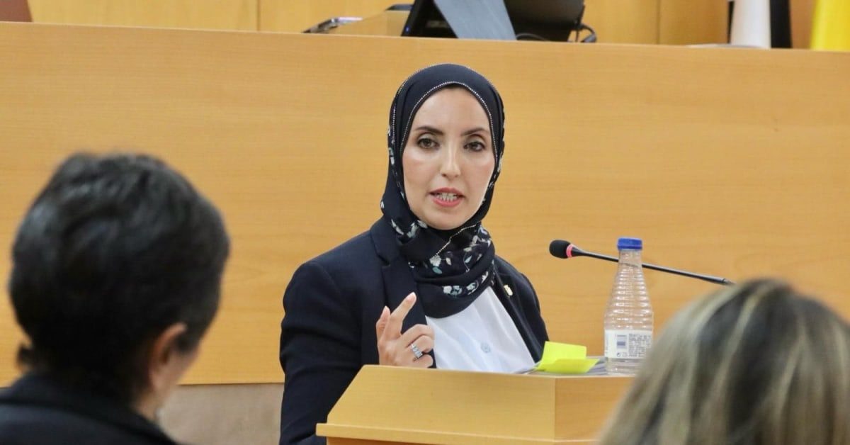 Fatima Hamed interviene en el Pleno de la Asamblea de Ceuta