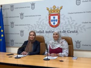 Fatima Hamed y Nadia Mohamed, del MDyC, en una rueda de prensa