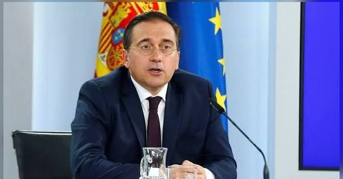 Albares asegura que los cónsules trabajan a «toda velocidad» para remitir al Supremo la lista de la ley de nietos Albares asegura que los cónsules trabajan a «toda velocidad» para remitir al Supremo la lista de la ley de nietos