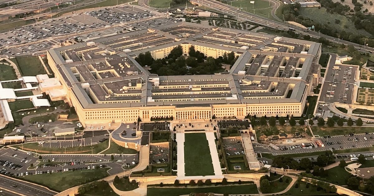 El Pentágono activa el plan «Fortress» y blinda sus bases para resistir 90 días en caso de una guerra mundial El Pentágono activa el plan «Fortress» y blinda sus bases para resistir 90 días en caso de una guerra mundial