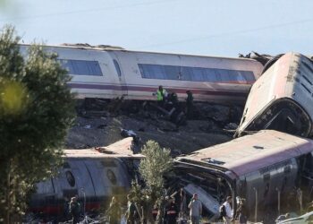 Accidente ferroviario en Toledo deja 68 muertos por fallos técnicos y humanos