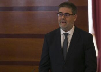 El consejero del PSOE en la Cámara de Cuentas cesado por asesorar a Begoña Gómez recurrirá su destitución al TSJA