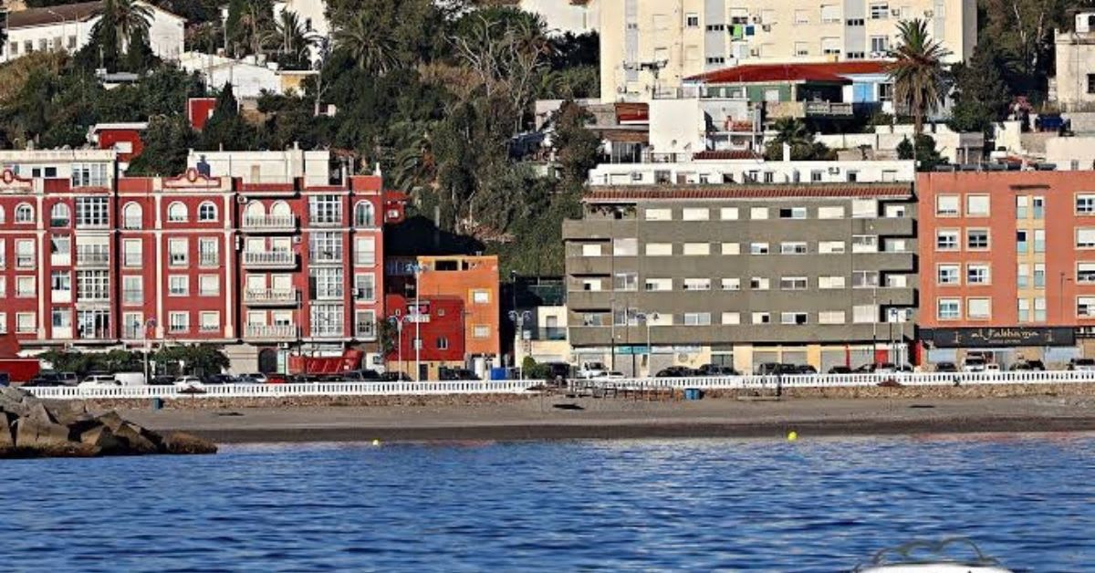 Una familia de Benítez de cuatro miembros afronta una orden de desahucio sin alternativa habitacional ante los altos precios del alquiler en Ceuta Una familia de Benítez de cuatro miembros afronta una orden de desahucio sin alternativa habitacional ante los altos precios del alquiler en Ceuta
