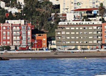 Una familia de Benítez de cuatro miembros afronta una orden de desahucio sin alternativa habitacional ante los altos precios del alquiler en Ceuta Una familia de Benítez de cuatro miembros afronta una orden de desahucio sin alternativa habitacional ante los altos precios del alquiler en Ceuta