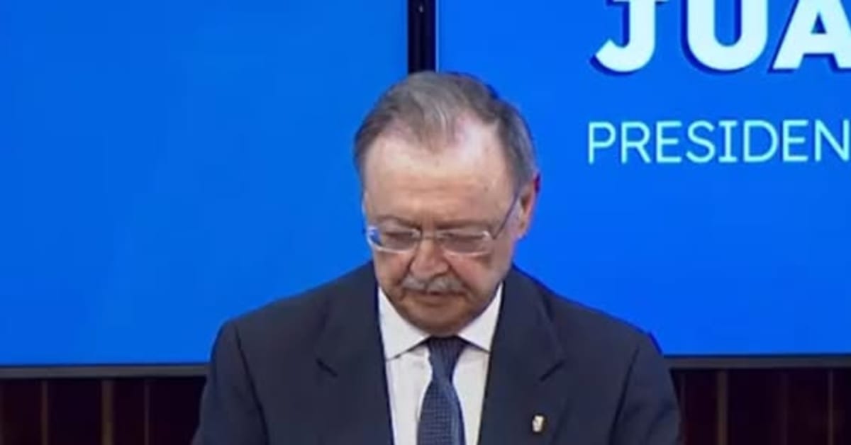 Juan Vivas recibe la Medalla de Oro del Senado por Ceuta Juan Vivas recibe la Medalla de Oro del Senado por Ceuta