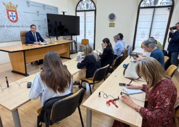 Ceuta se prepara para recibir a los Reyes de España Ceuta se prepara para recibir a los Reyes de España